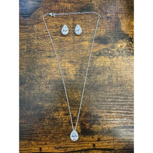 Women's Silver Clear Gem Stone Teardrop Necklace & Earring Set